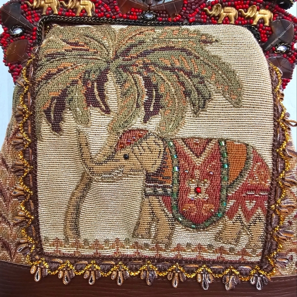 MARY FRANCES HANDMADE VINTAGE BAG - Picture 4 of 13